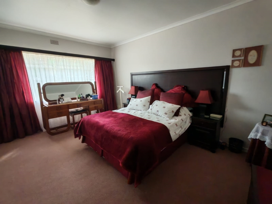 4 Bedroom Property for Sale in Vaalpark Free State